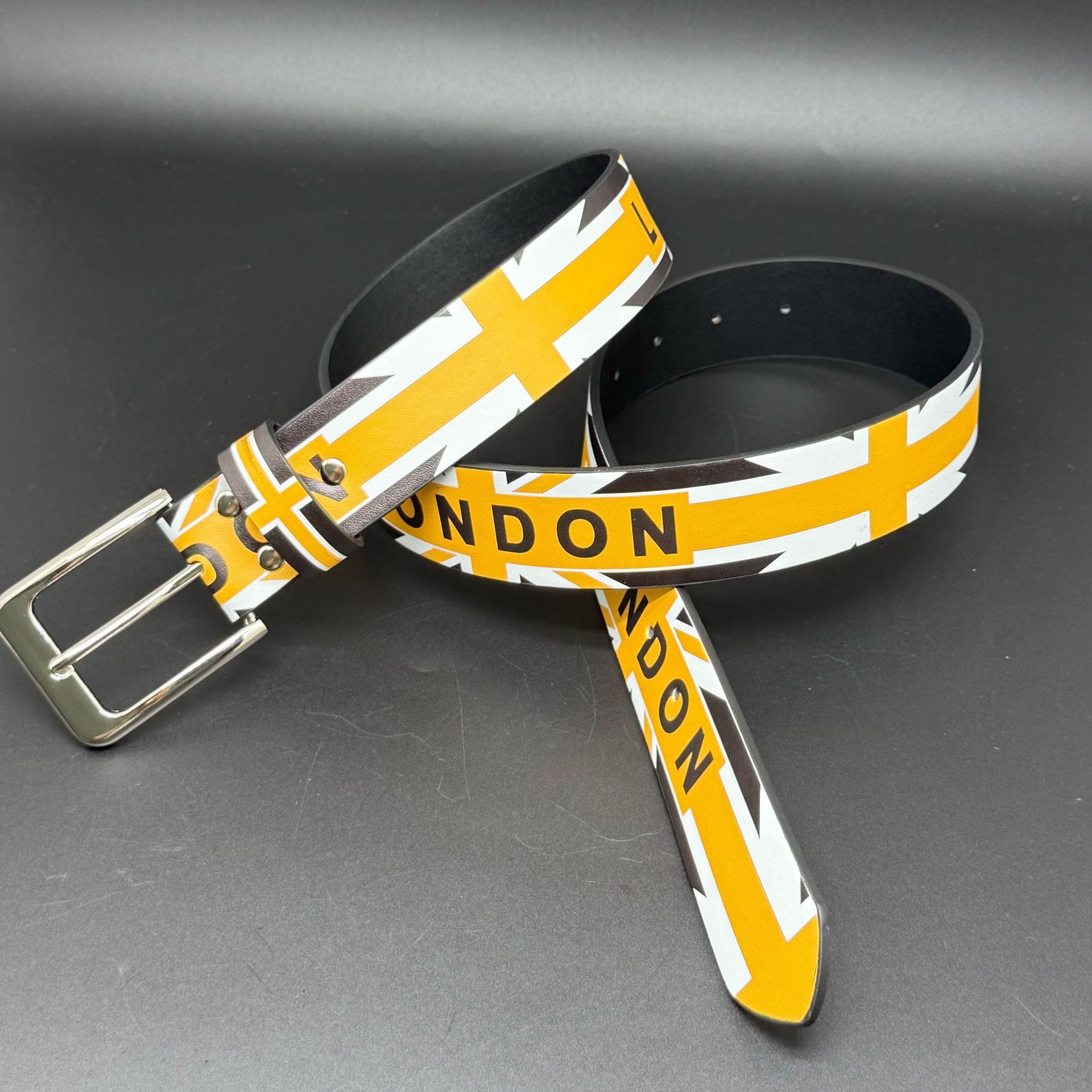 Ceinture unisexe en PU style v - Street Fashion In London avis et prix